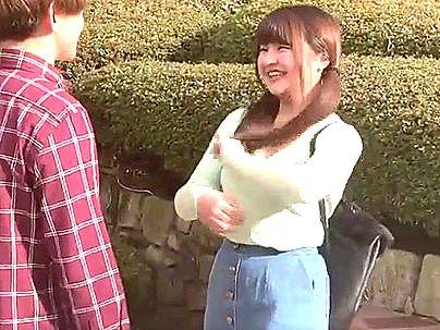 ＜素人ナンパ！＞街で見かけたウブな女子大生JDゲット！スマタからの本番エロ行為もって行くぞ！