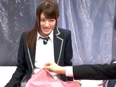 ＜マジックミラー号！＞お金に目がくらんだシロウト女子！オナニーからの本番行為に！