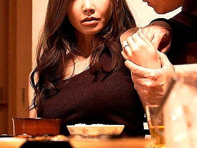 ＜NTR！＞旦那とうまくいかない欲求不満奥様！他人棒でネトラレエロ行為！