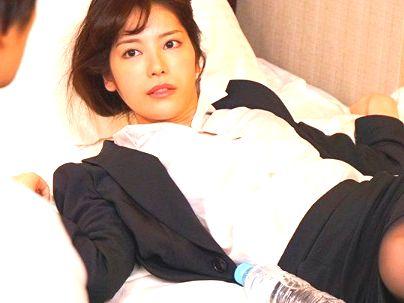＜相部屋！＞「え、だめです…」清楚系美人社員！酔ってしまい相部屋でネトラレ行為になるぞ！