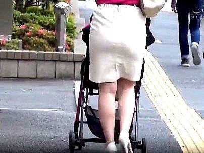 ＜人妻＞産後セックスレスな若妻！ゲットして他人棒でエロ行為で解消しちゃう！