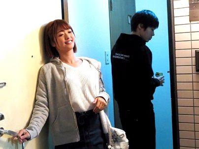 ＜即ハメファック＞彼女がいない時に友達とエロ行為即ハメしちゃうｗｗｗｗｗ