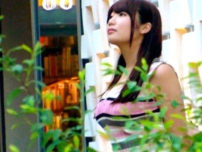＜Gカップ爆乳JD！＞クラブで働くスタイル抜群ボインカワイ子ちゃん女子大生がエロ行為にｗｗｗｗｗ