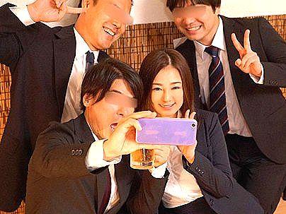 ＜相部屋！＞スレンダー細身美乳オッパイ極エロ女上司！泥酔してエロ行為に発展シチャウゾ！