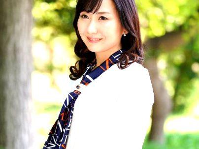 ＜初撮り！＞「我慢できない…」欲求不満の美魔女オバサンママ！AV出演決めちゃうぞ！