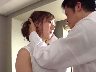 容姿端麗のウエディングプランナーお姉さんがエロい下着で男とホテルで交わるぞｗ