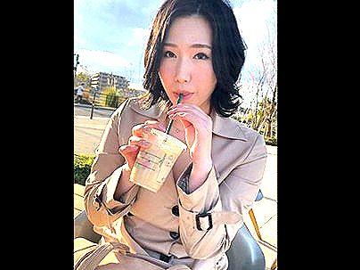 ＜ソープ嬢！＞高級風俗で働く美人愛人！奥さんに内緒で浮氣不倫エチエチシチャウゾ！