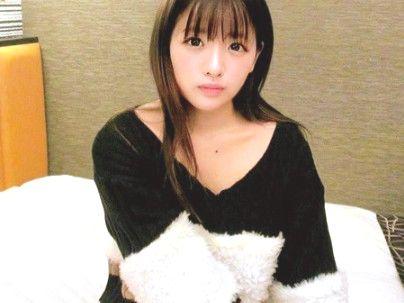 ＜生チンポ挿入！＞激可愛い童顔美少女が素股体験からの本番になっちゃう！！！