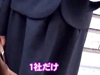 ＜マジックミラー号！＞町で見かけた就活中の大人しい美少女！ＭM号でエロ企画に挑戦したら・・・