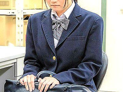 ＜制服娘！！＞真面目そうな清楚なカワイ子ちゃん！万引きしてエロ行為に発展シチャウゾ！