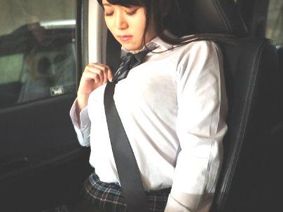 ＜バイト女子！＞「Hカップ、たまらん…♡」奥さんいるけど爆乳娘に誘惑されて・・我慢できない…