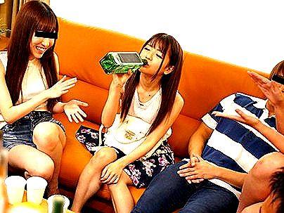 ＜輪姦！＞大学の飲み会が輪●サークルに。。。スレンダー細身美乳オッパイJDが酔ってヤラレマクリになっちゃうゾ！！