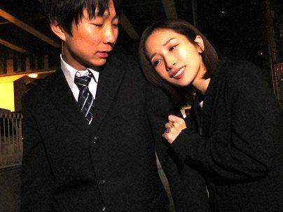 ＜相部屋宿泊！！＞お酒で酔っぱらった女上司人妻奥さんが絶倫部下と浮気不倫ネトラレエロ行為sexしちゃう！！！