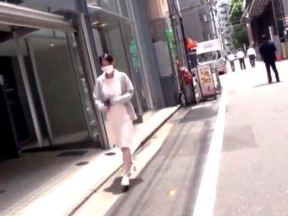 ＜素人ナンパ＞街で見かけた上品な歯科助手さんゲットしてなし崩し的エロ行為に持ち込むぞｗｗｗｗ
