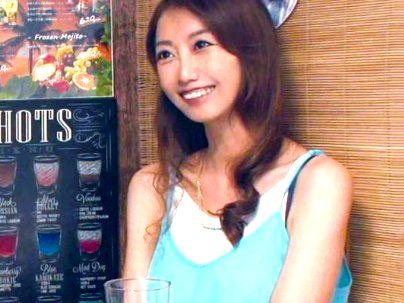 ＜熟女ナンパ＞相席居酒屋で見かけたスレンダー細身の熟女をゲットしてエロ行為に！！！