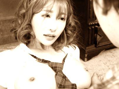★グラマラスエロい体のカワイ子ちゃん人気女優が筆おろしシチャウゾｗｗｗｗｗ