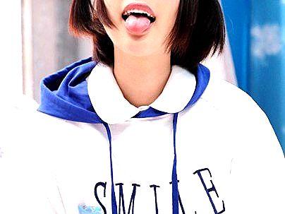 ＜マジックミラー号！＞イケイケな感じの可愛い美少女！MM号でパイパンまんこ挿入でもだえる姿ヤッバ！