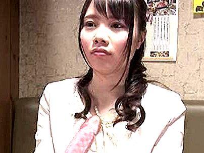 ＜素人OL！＞彼氏連れ素人娘！バレないようにマシンバイブでこっそり攻めまくりしちゃうぞ！