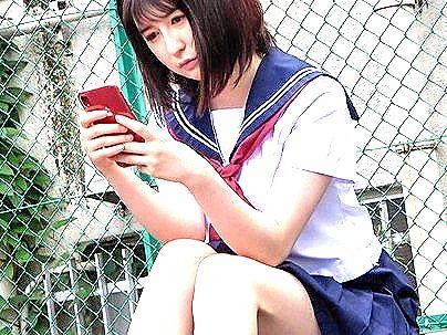 ＜円女交際！＞吹奏楽部の真面目そうな清楚系女子！放課後は中年オヤジとエロ行為してるとは！