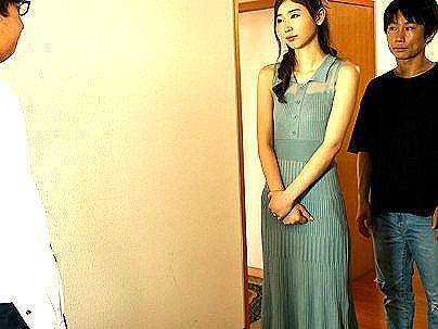 ＜小松杏！＞上品な感じの美人憧れの人と再会！流れでエロ行為になるぞ！