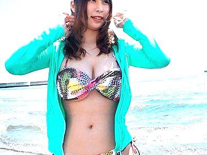 ＜素人ナンパ！＞海水浴場でゲットしたシロウト水着女子！ゲットしてハメハメ楽しんじゃうゾ！