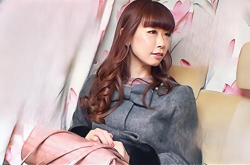【人妻ナンパ】「生で入れて～」と懇願！白ベースのフラワー柄下着がエロい超敏感な49歳のアラフィフ美爆乳人妻！