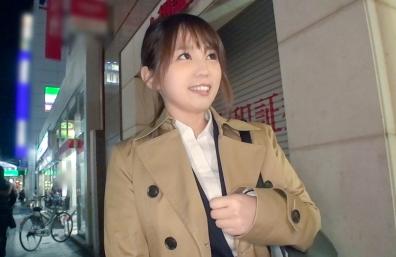 【人妻】お仕事帰りの既婚者であるという童顔の若妻OLさん（28）をナンパ！