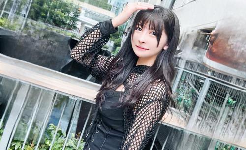 【素人】自宅がヤリ部屋になっているという性に奔放な超スレンダーBODYなのにド痴女な女子大生！