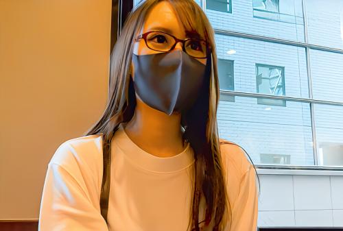 【素人】ソシャゲで課金しまくってるという陰キャのメガネM女