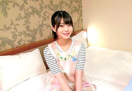 【素人ナンパ】顔はロリだけど中身はエロ！母性本能の塊の保育士さん