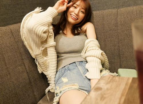 【未歩なな】お酒と媚薬でぶっ飛びまくった笑顔のかわいい美女のめちゃエロ女に大変身した姿！