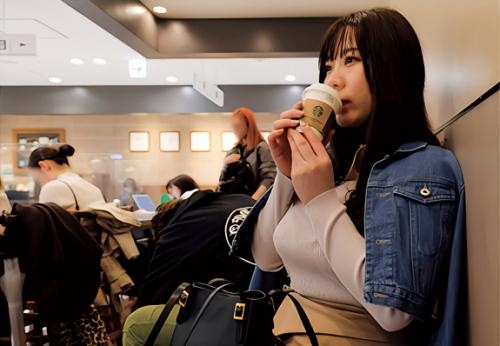 【みなと羽琉】日本人離れした爆乳KカップのメガトンむちむちBODY！