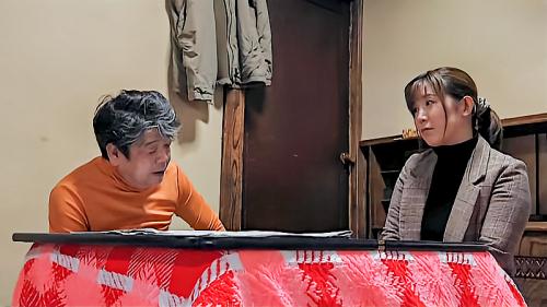 【ヘンリー塚本】「お父さん、久しぶりにしよっか？」嫁に行った娘を抱く変態親子！
