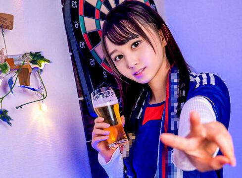 【素人ナンパ】「この女エロすぎる！」アイドル系のロリ顔で淫乱なOLにスポーツバーで出会った！