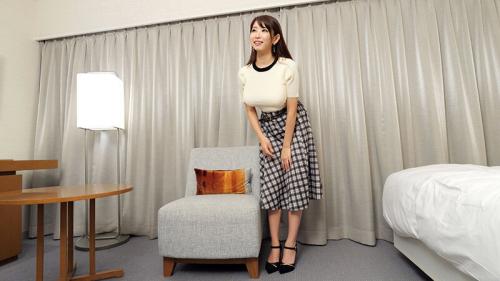 【素人】セクシーすぎてマジヤバなグラビア歴5年の爆乳マシュマロ妻（26）