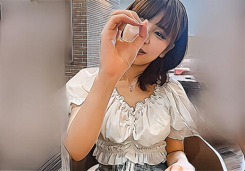 【素人ナンパ】「大きいチンチンのほうが好き・・♡」生脚が眩しいショーパンのナンパ待ちしていたロリ巨乳な童顔保育士 ！