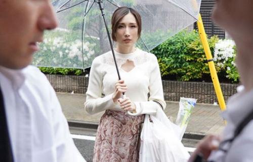 【痴女×ママ】「こら！イジメちゃダメでしょ！」イジメっ子の息子の友達を自宅サロンに呼び出して勃起で謝罪させるエロいママ！