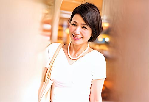 【人妻ナンパ】若い女と浮気している夫への当てつけに若い男と浮気する専業主婦（55）