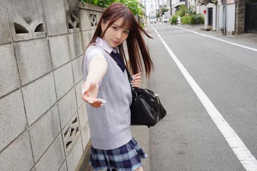 【小悪魔妹】「くうぅぅ！もう辛抱たまらん！」めちゃカワなロリ小悪魔妹のパンチラ誘惑！