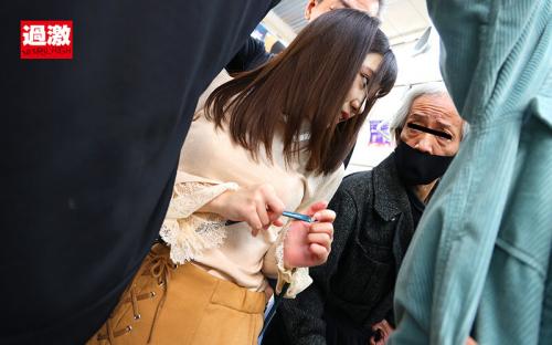 【痴漢レイプ】満員電車で見つけた大きな胸の女子大生を徹底的に追い回して感度が上がった女体を弄ぶ痴漢男！