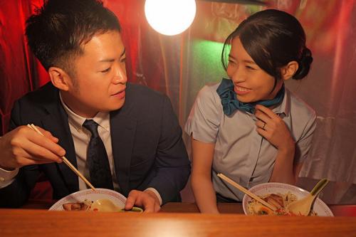 【人妻不倫】出張先で出逢って意気投合した人妻CAさんは近所の奥さんで不倫の泥沼関係に！
