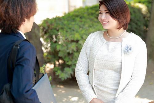【母子相姦】憧れの女性との再会！筆下ろしを義母にしてもらった俺！