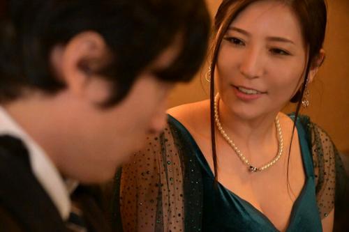 【人妻ソープ】「夫とすれ違いの生活が続いてしまって…」身も心も蕩かすエロすぎる人妻ソープ！