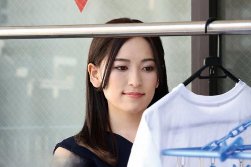 【人妻NTR】会社で助けてくれて信頼しきっていた上司に妻を寝取られた。