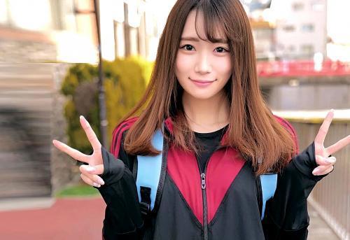 【素人ナンパ】目の前で競泳水着に生着替えしてくれた水泳部の女子大生