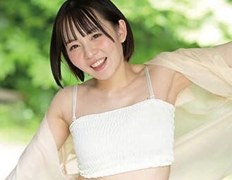【現役アイドル×AV女優】二足の草鞋を履いたアイドル女優が下品にデカマラへ貪りつく！