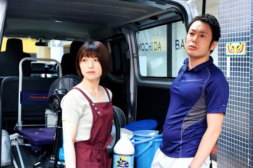 【ながえスタイル】住み込みで働かせている男に強姦レイプされて感じてしまった人妻！