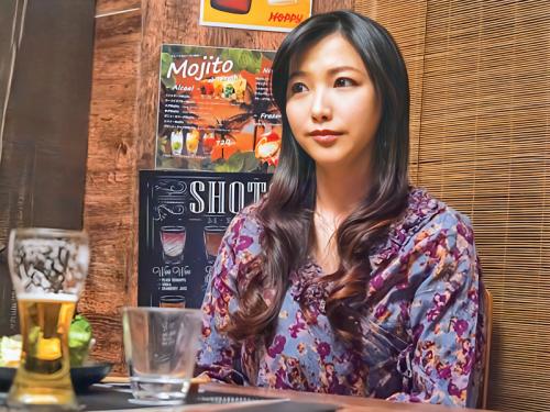 【人妻ナンパ】「この年で口説かれるなんて嬉しい…♡」42歳のパートおばさんを居酒屋でナンパしてお持ち帰り！