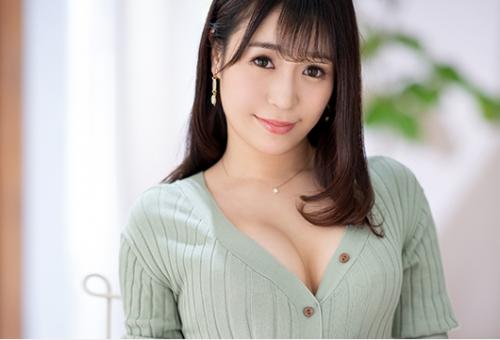 【人妻】元々はドMなのにドMな旦那に欲求不満な爆乳の銀行員の人妻！