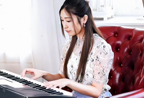 【清楚音大生×中出し】「太いチンポで犯されたい…。」清楚なお姉さんはアナルをほじられて感じるドMの変態ドマゾ女だった！